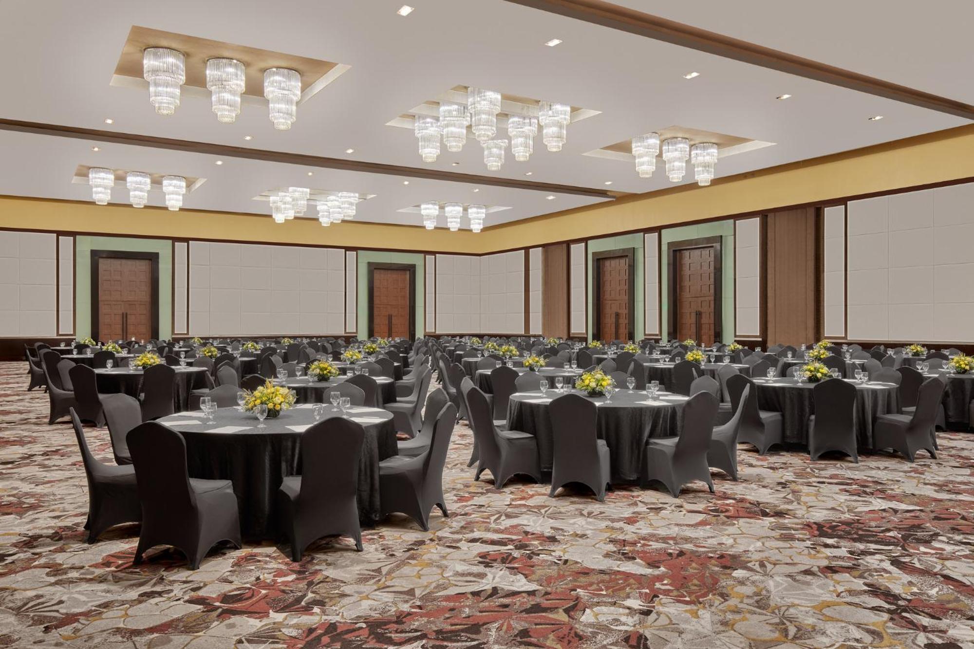 Crowne Plaza Manila Galleria By Ihg Pasig City Exteriér fotografie